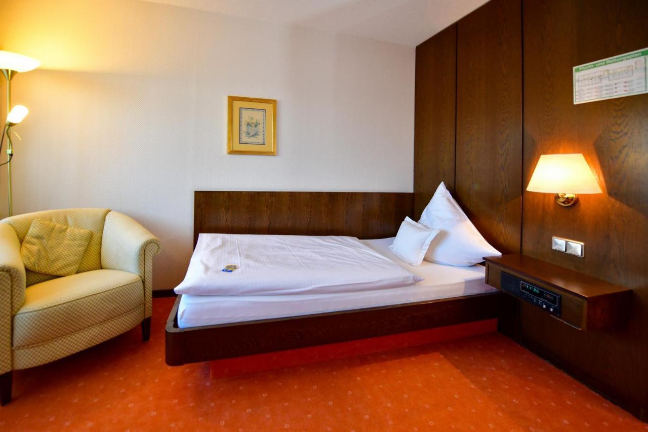 Hotel Zur Post Balve Exterior photo